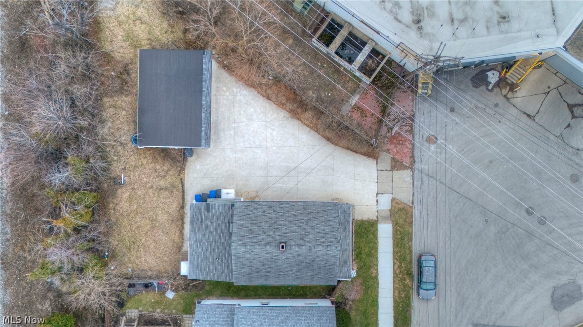 12929 Plover Street Lakewood OH 44107