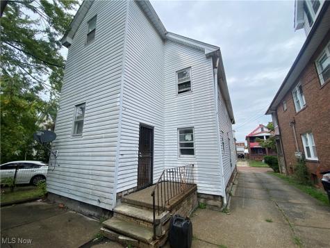 964 Stevenson Road Cleveland OH 44110