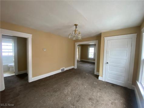 964 Stevenson Road Cleveland OH 44110