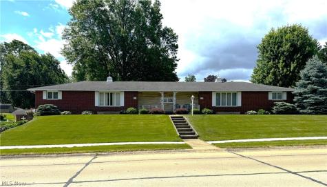 1734-1736 Meadow Lane Orrville OH 44667