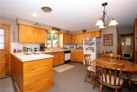 1734-1736 Meadow Lane Orrville OH 44667