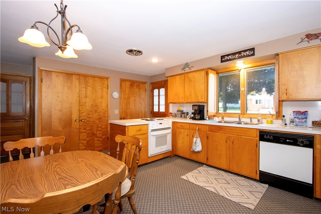 1734-1736 Meadow Lane Orrville OH 44667