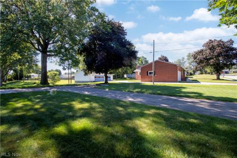 1734-1736 Meadow Lane Orrville OH 44667