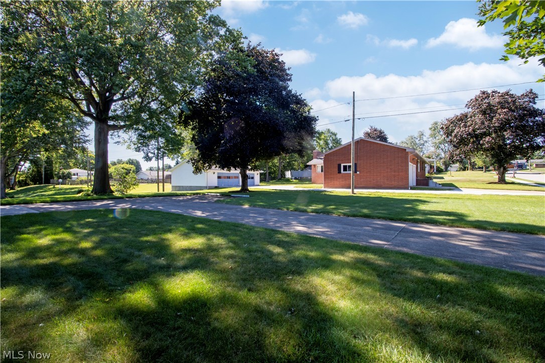 1734-1736 Meadow Lane Orrville OH 44667