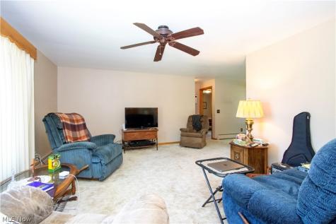 1734-1736 Meadow Lane Orrville OH 44667