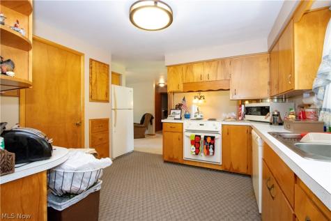 1734-1736 Meadow Lane Orrville OH 44667