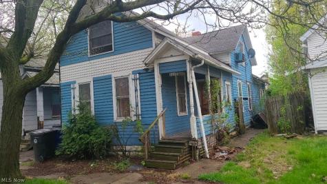 6628 Charter Avenue Cleveland OH 44127