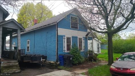 6628 Charter Avenue Cleveland OH 44127