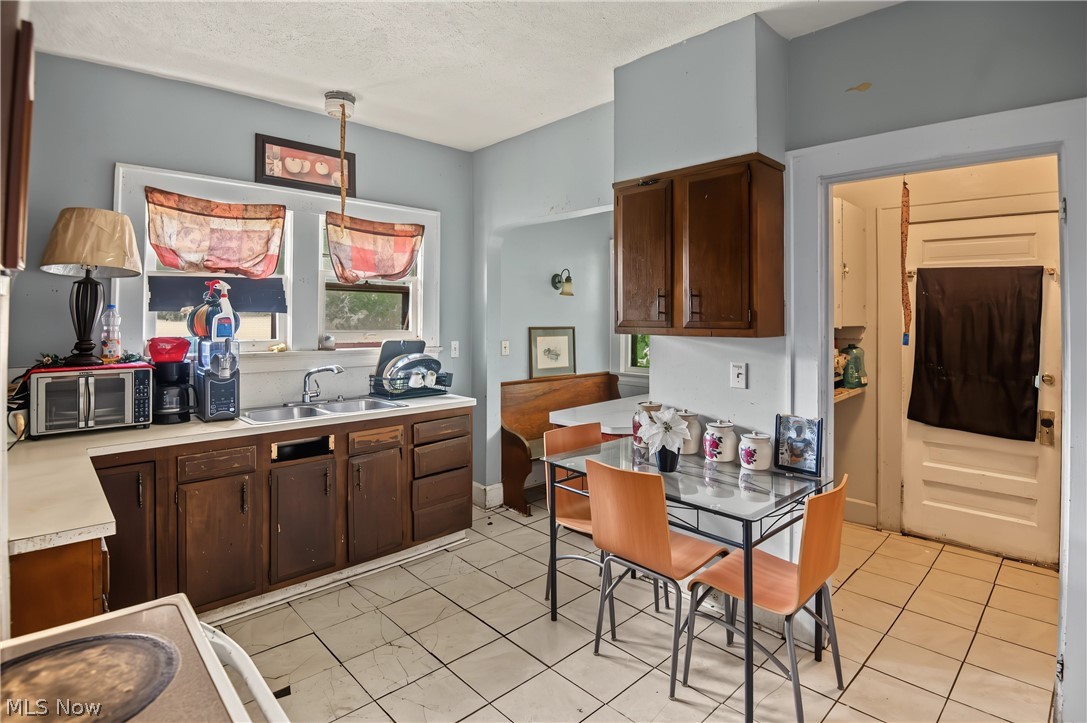 154 Hollywood Avenue Youngstown OH 44512