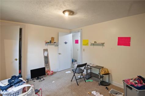 154 Hollywood Avenue Youngstown OH 44512
