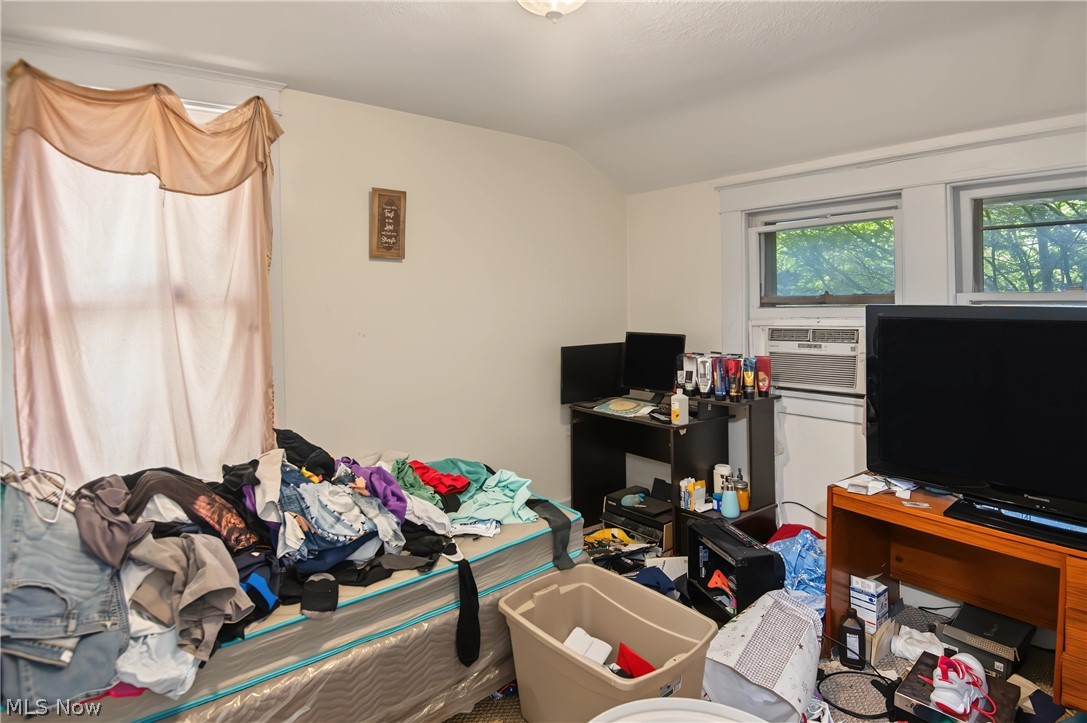 154 Hollywood Avenue Youngstown OH 44512