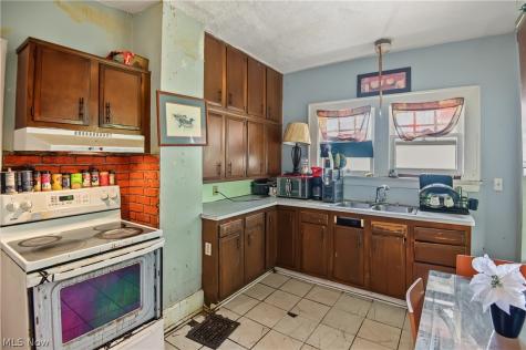 154 Hollywood Avenue Youngstown OH 44512