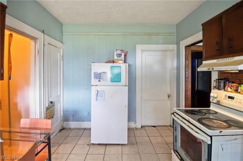 154 Hollywood Avenue Youngstown OH 44512