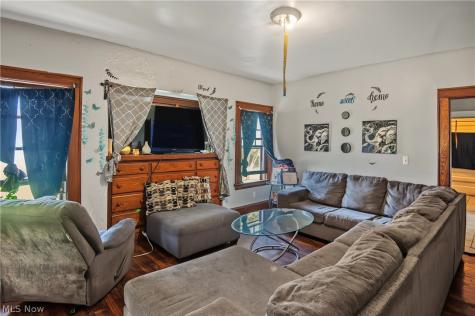 154 Hollywood Avenue Youngstown OH 44512