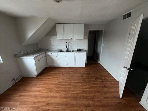 3150 W 40th Street Cleveland OH 44109