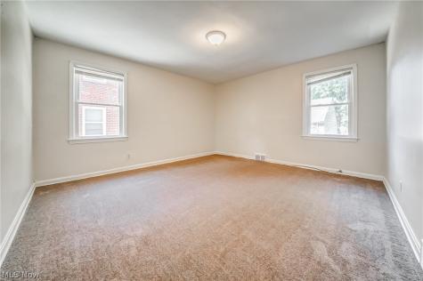 13525 Cedar Road University Heights OH 44118