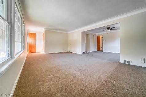 13525 Cedar Road University Heights OH 44118