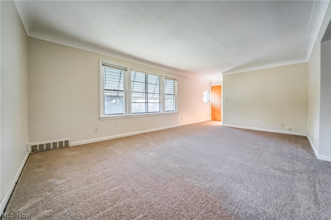 13525 Cedar Road University Heights OH 44118
