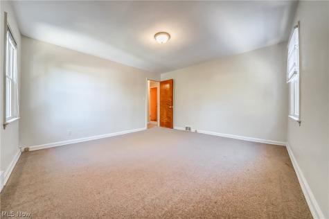 13525 Cedar Road University Heights OH 44118