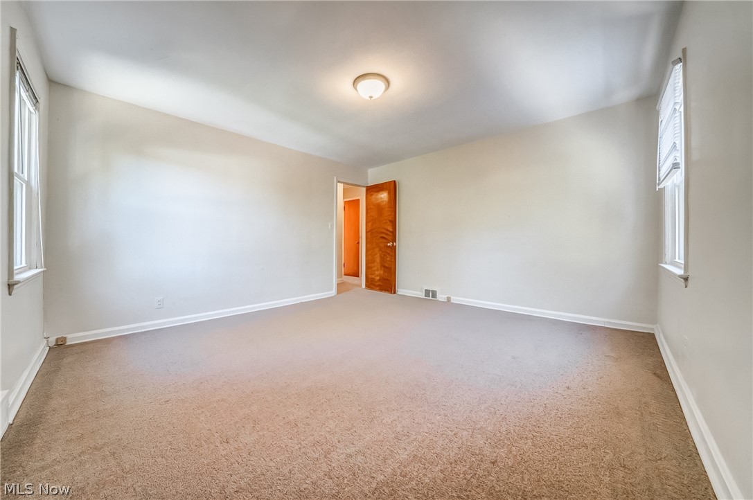 13525 Cedar Road University Heights OH 44118