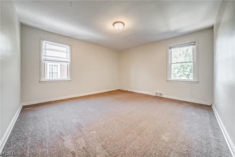 13525 Cedar Road University Heights OH 44118