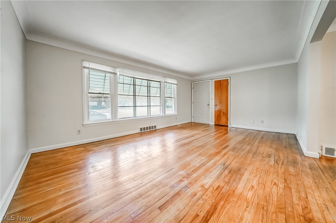 13525 Cedar Road University Heights OH 44118