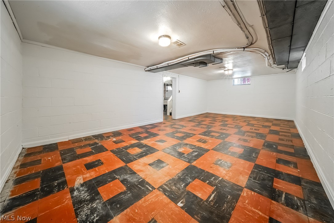 13525 Cedar Road University Heights OH 44118