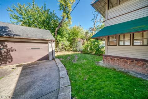 13525 Cedar Road University Heights OH 44118