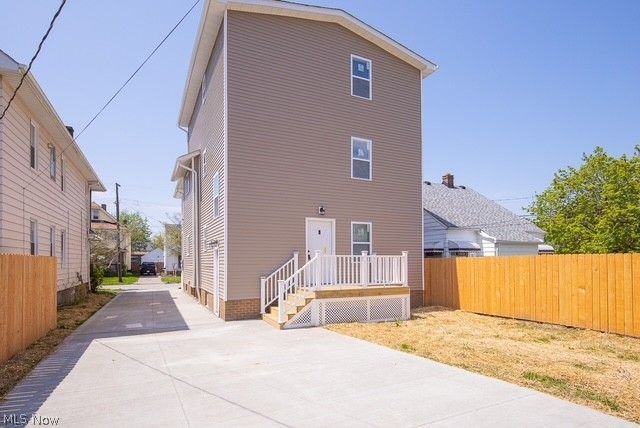 3599 W 102nd Street Cleveland OH 44111