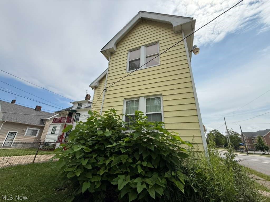 3568 E 110th Street Cleveland OH 44105