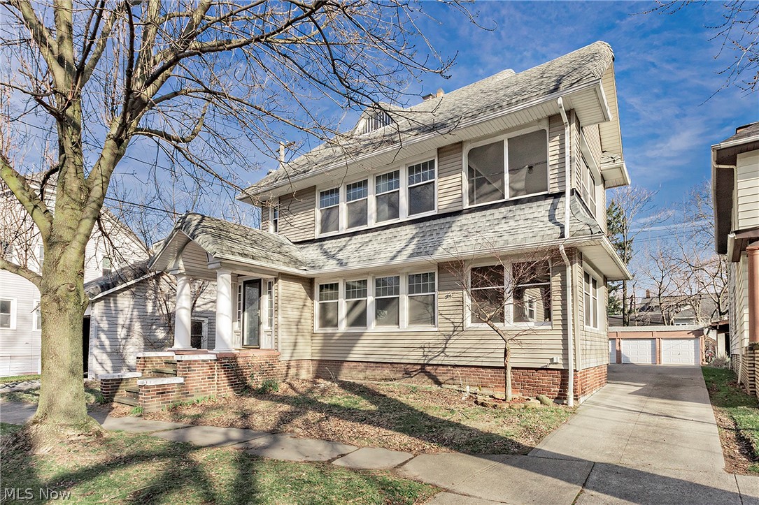 2819 E Derbyshire Road Cleveland Heights OH 44118