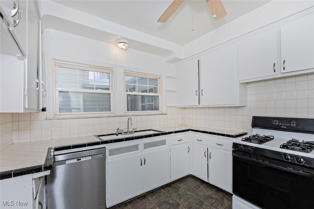 2819 E Derbyshire Road Cleveland Heights OH 44118