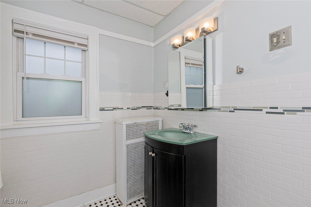 2819 E Derbyshire Road Cleveland Heights OH 44118