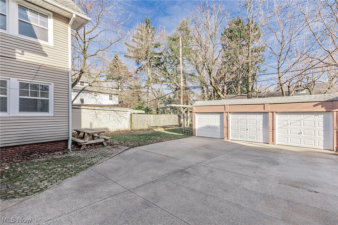 2819 E Derbyshire Road Cleveland Heights OH 44118