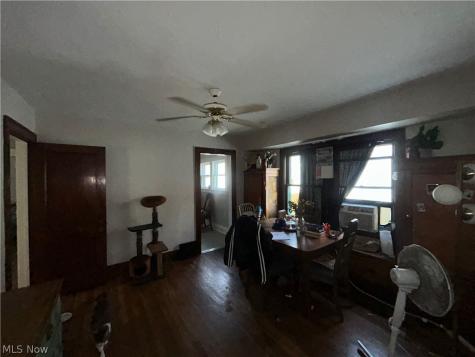 10323 Linnet Avenue Cleveland OH 44111