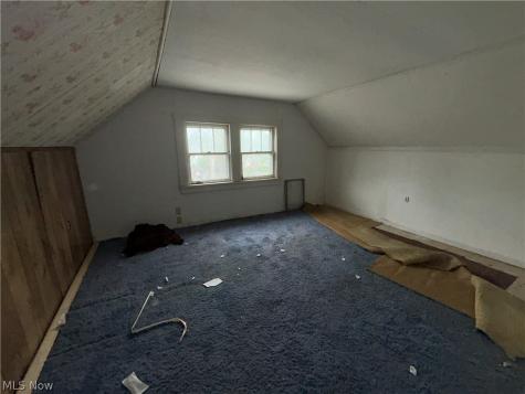 10323 Linnet Avenue Cleveland OH 44111