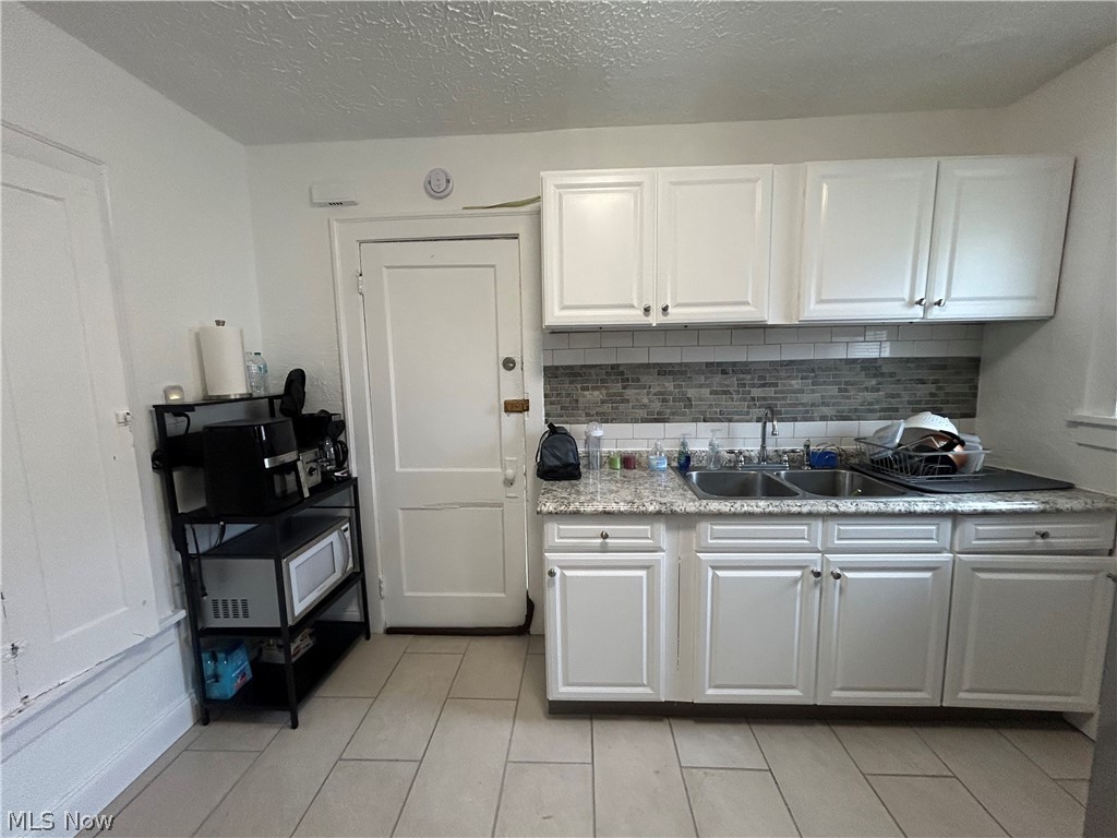 10323 Linnet Avenue Cleveland OH 44111