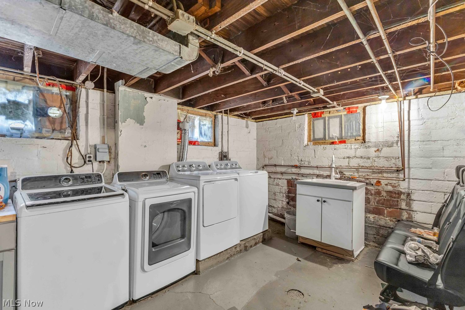 3321 W 119th Street Cleveland OH 44111