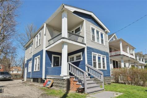 13701 Benwood Avenue Cleveland OH 44105