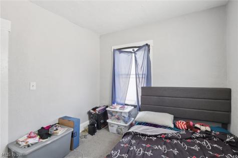 13701 Benwood Avenue Cleveland OH 44105