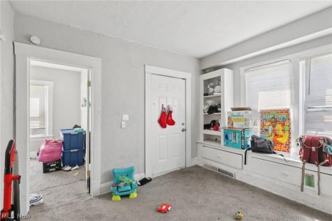 13701 Benwood Avenue Cleveland OH 44105