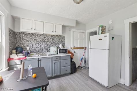 13701 Benwood Avenue Cleveland OH 44105