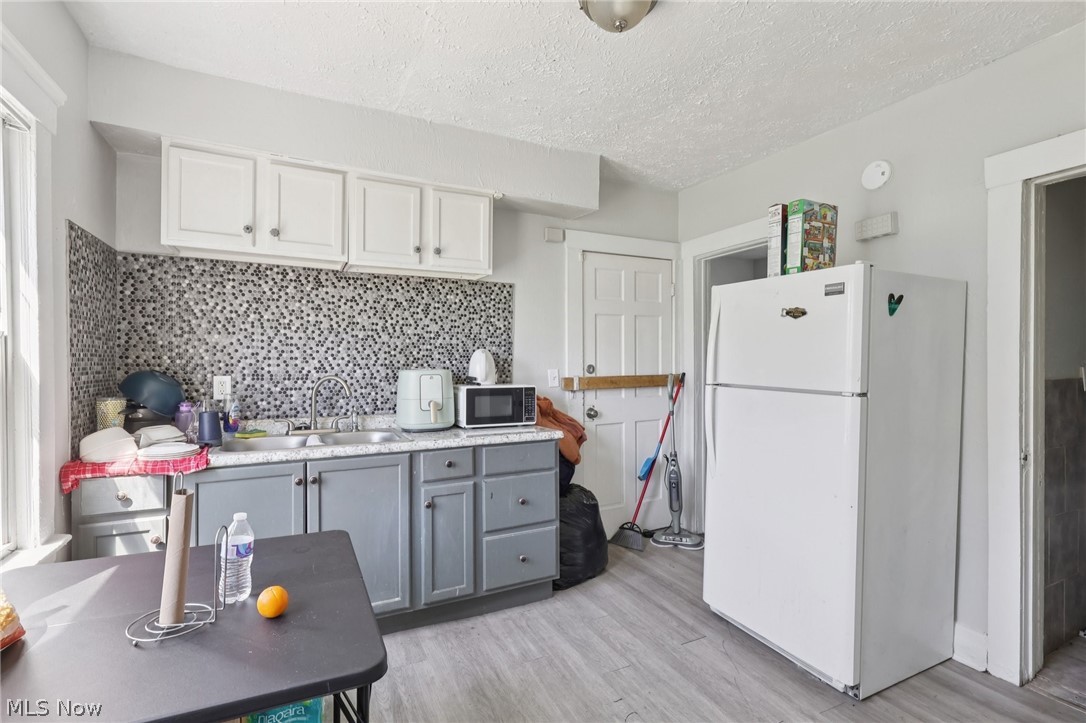 13701 Benwood Avenue Cleveland OH 44105