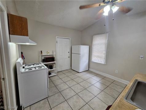 3102 Searsdale Avenue Cleveland OH 44109