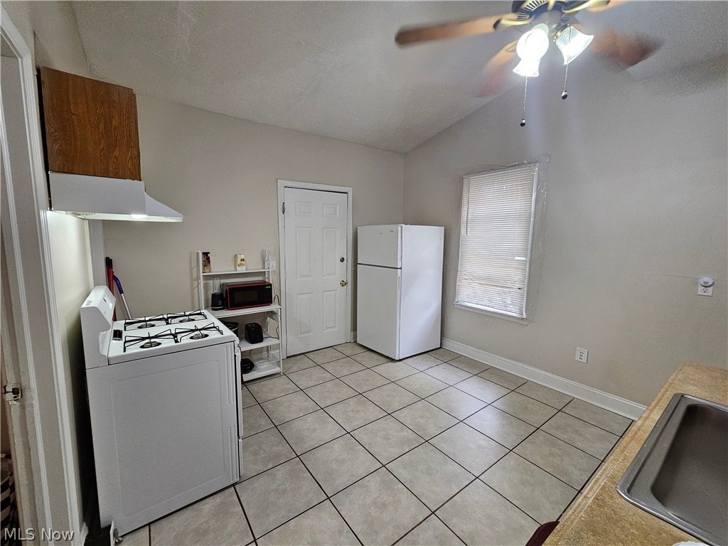 3102 Searsdale Avenue Cleveland OH 44109