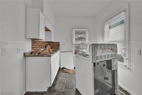 880 Stevenson Road Cleveland OH 44110