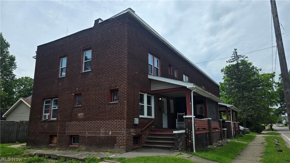 2217 Oakwood Avenue Youngstown OH 44509