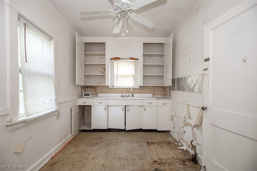 14624 Savannah Avenue East Cleveland OH 44112