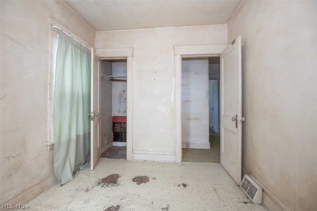 14624 Savannah Avenue East Cleveland OH 44112