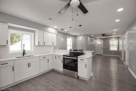 2708 Woodbridge Avenue Cleveland OH 44109